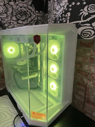 PC Gaming Ryzen 7800X3D RTX5070-32GB DDR5