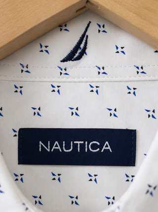 Camisa Nautica manga corta estampada Color Blanco.