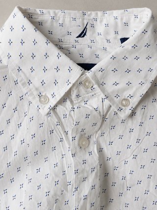 Camisa Nautica manga corta estampada Color Blanco.