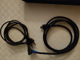 PS4 (PlayStation 4) + 2 Mandos + Cables