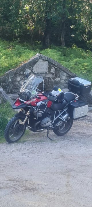 BMW R1200GS Roja y plata