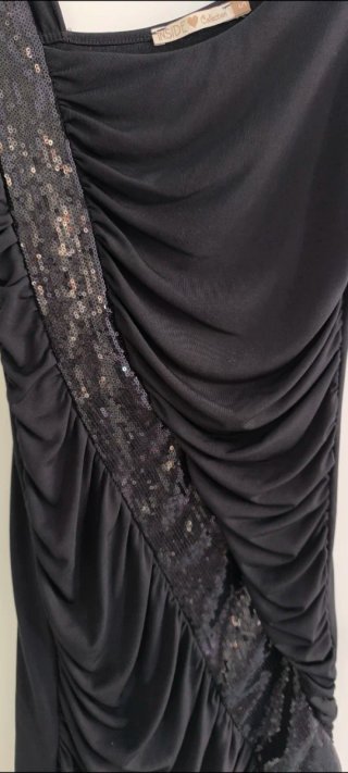 Vestido negro inside tirantes lentejuelas