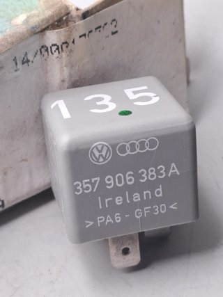 Relé 357906383A VW Passat embrague magnetico
