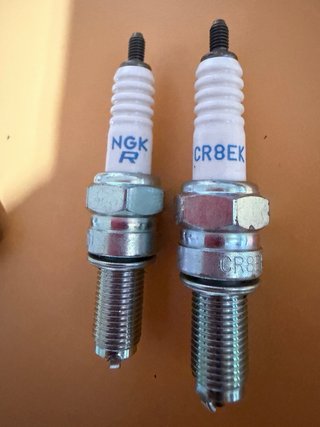 2 Bujías NGK CR8EK