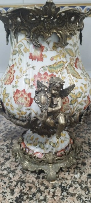 Jarrón Adele Carey Metal Porcelana