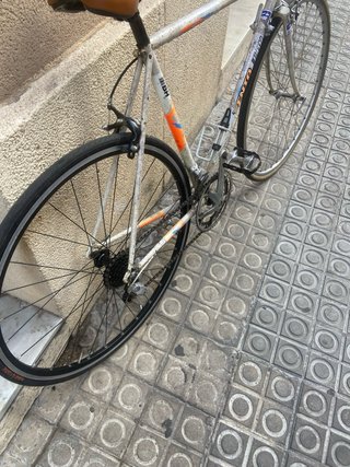 Bicicleta de carretera BH vento,vintage.