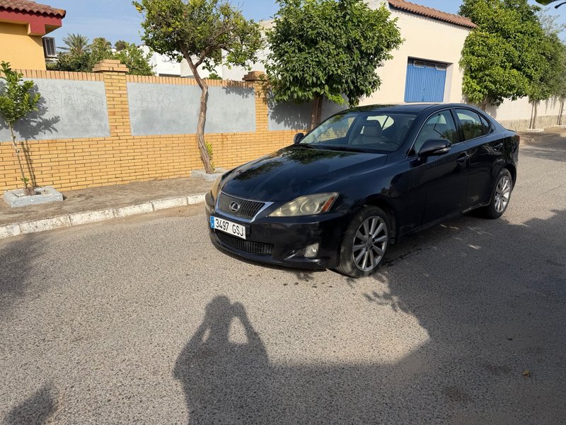 Lexus IS 2009 - foto 1