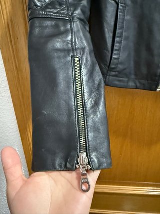 Chaqueta Piel Stradivarius Negra de piel.