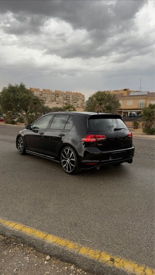 Volkswagen Golf GTI PERFORMANTE