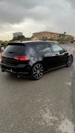 Volkswagen Golf GTI PERFORMANTE