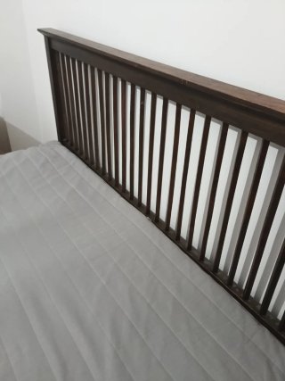 Cabecero de cama matrimonio de madera oscuro