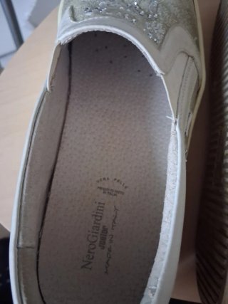 Zapatillas NeroGiardini Piel Plata y Blanco