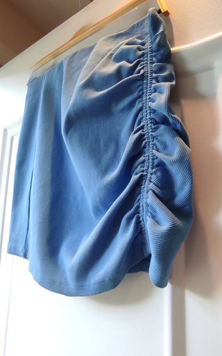 Falda Zara azul fruncida