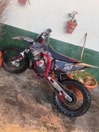 GASGAS 300 Enduro/Motocross Negra y Roja