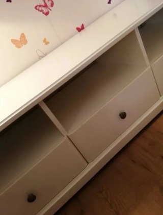 Mueble TV blanco con almacenaje
