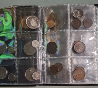Lote 60 monedas Países Bajos y España con album