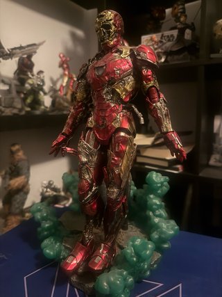 Hot Toys Iron Man Zombie Marvel