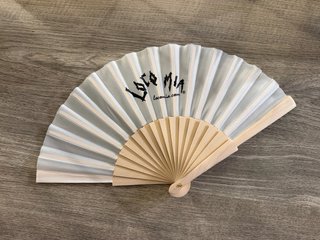 Abanico Locomia  Madera con logo