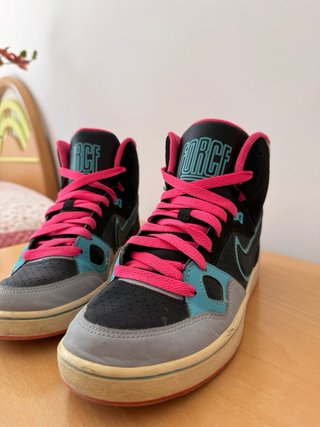 Zapatillas Nike Air Force Mid Negras y Rosas