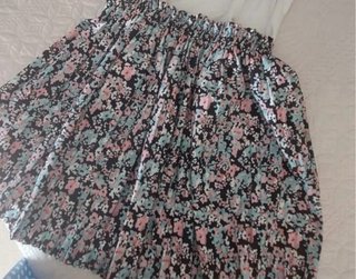 Conjunto Camiseta y Falda Floral