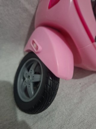 Vespa Barbie Rosa