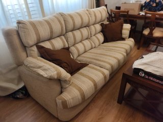 Juego de dos butacas y sofa de tres plazas