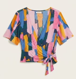 Blusa cruzada estampada