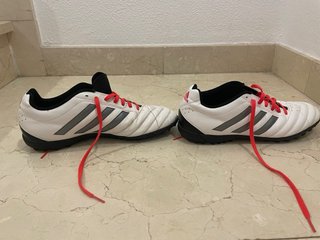 Zapatillas Adidas Fútbol Sala Blancas Rojas