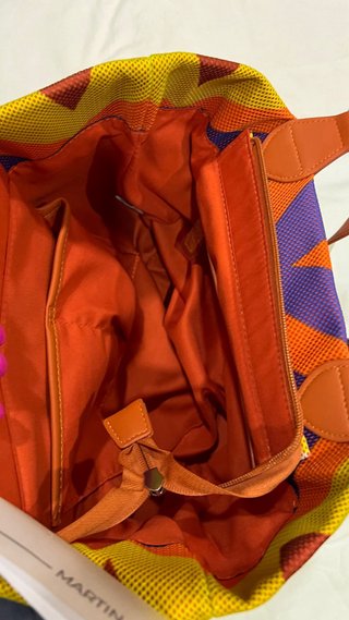 Bolso grande estampado sin estrenar