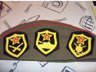 Gorro Ruso Militar con Insignias