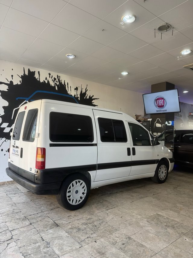 FIAT SCUDO 2.0 JTD 110cv 186000km 5 PLAZAS 1 DUEÑO