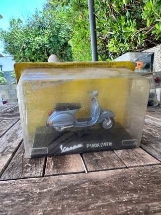 Modellino Vespa P150X (1978)