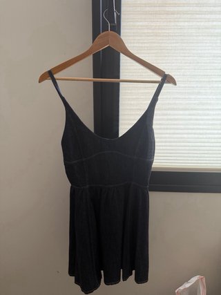 Vestido azul de tirantes con cremallera