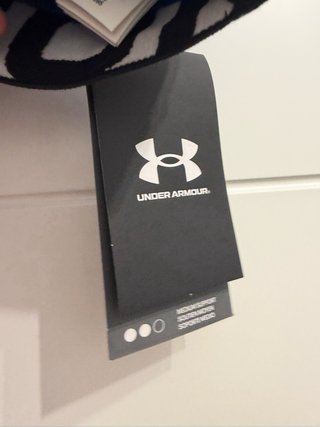 Top deportivo Under Armour azul talla S
