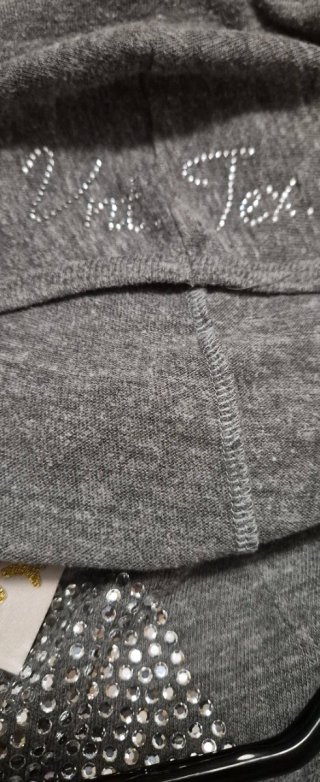 Camiseta VNT.TEX gris con capucha
