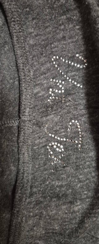 Camiseta VNT.TEX gris con capucha