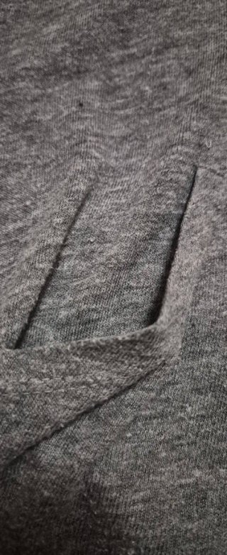 Camiseta VNT.TEX gris con capucha