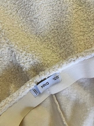 Conjunto Mango: Jersey y Falda Bouclé