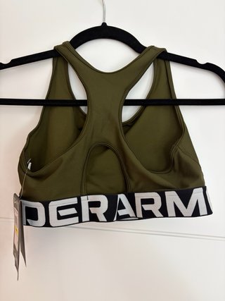 Top deportivo Under Armour verde talla M