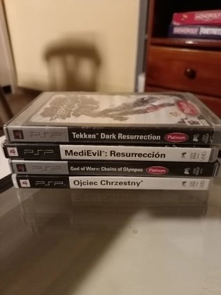 Lote 2 giochi PSP: Tekken, MediEvil, God of Wa