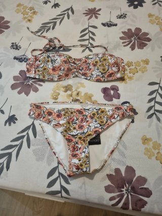 Bikini Esmara floral
