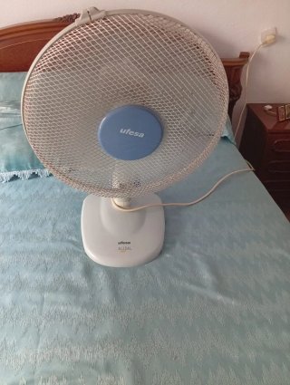 Ventilador Ufesa Alisal Blanco y Azul
