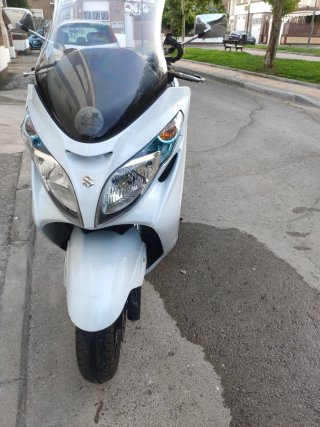 Suzuki Burgman 400 ABS Blanca