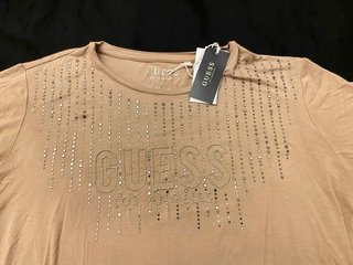 Camiseta Guess con pedrería Talla L