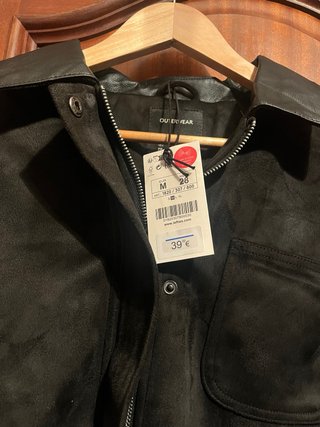 Cazadora efecto ante negra Talla M