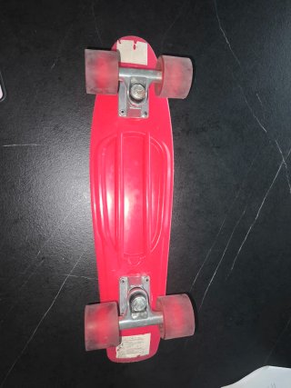 Monopatín rojo