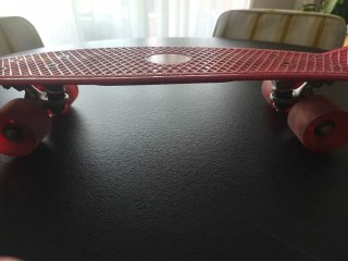 Monopatín rojo