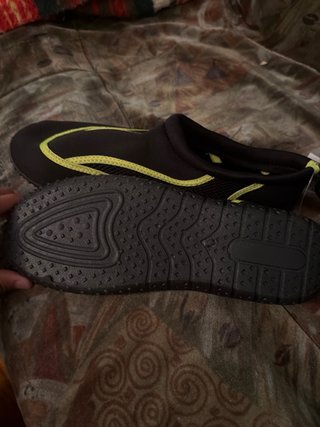Zapatillas de playa negras y amarillas T41