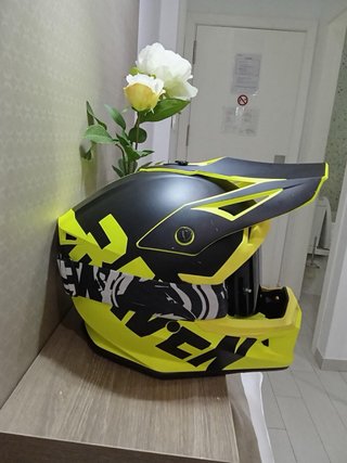 Casco Cross Raven Amarillo y gafas de cross