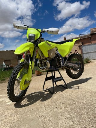 Husqvarna TE300 2017 Amarillo